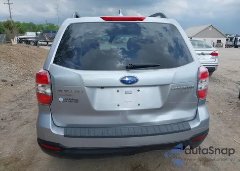 2016 Subaru Forester 2.5I Premium z USA, uszkodzony, nr VIN JF2SJADC4GH493632